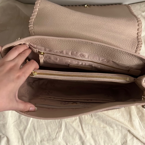 SOLD-Authentic brand new with tag Tory Burch pale pink messenger bag - Picture 7 of 13